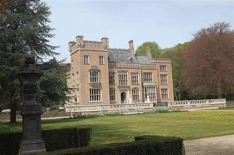 kasteel tudor|25 Castles near Bruges .